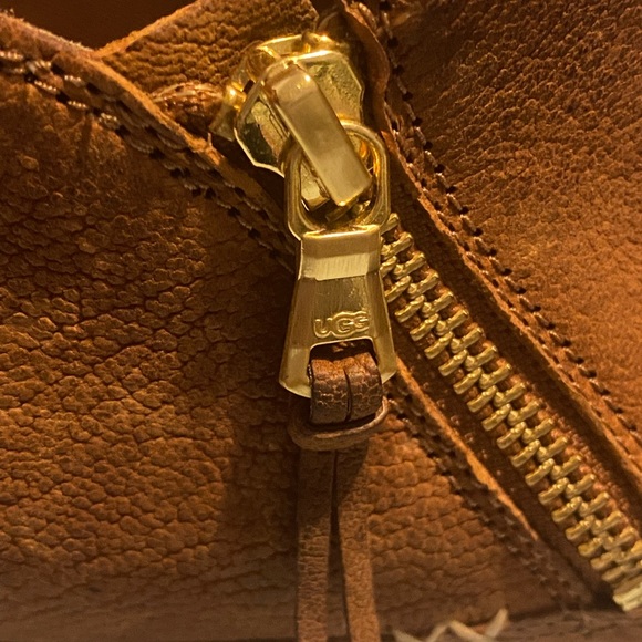 UGG - Picture 5 of 7